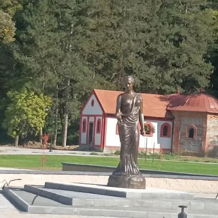 Апартаменты 4+1 *