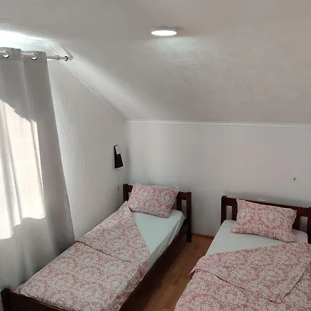 Apartment 4+1 *